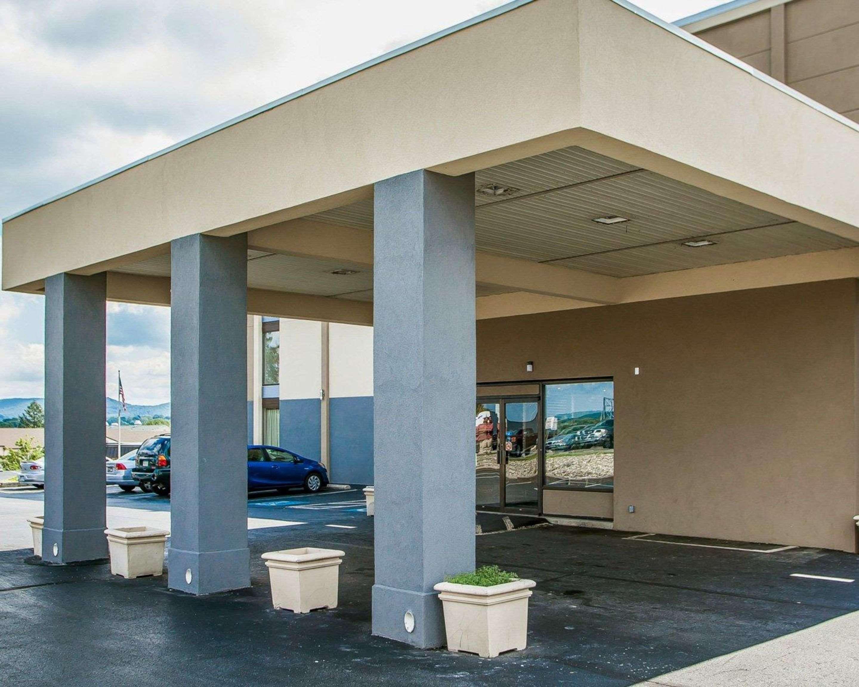 Comfort Inn & Suites Wyomissing-Reading Exterior photo